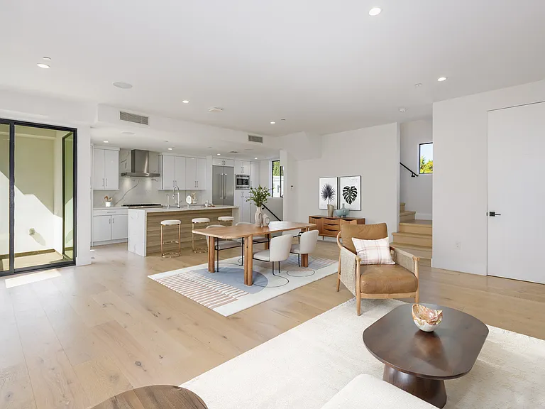 745 N Gramercy Pl — Photo 10