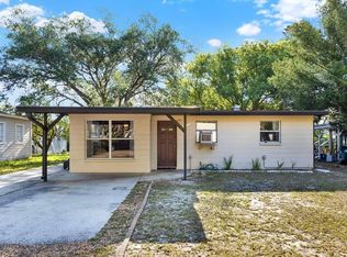 8915 N Willow Ave, Tampa, FL 33604