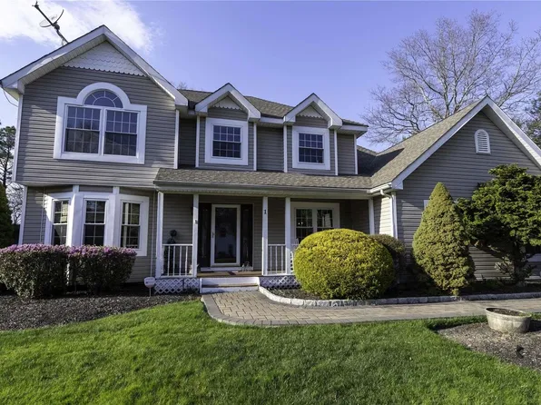 1 Millford, Ridge, NY 11961