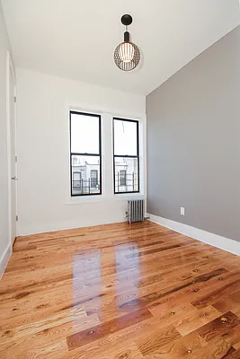 Rented by Evergreen Apartments BK | media 52