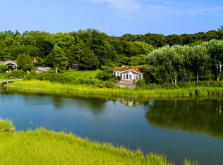 62 Hidden Cove Ct, Southampton, NY 11968