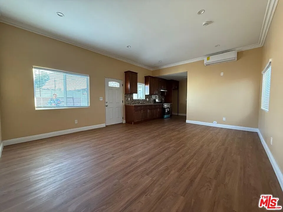 7632 Kraft Ave