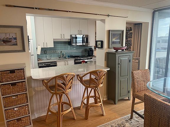 4th image of 935 Ocean Ave APT 626