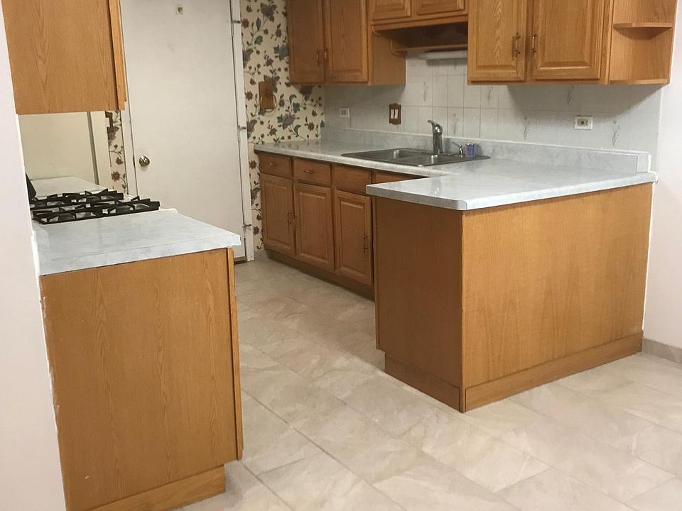 1st image of 3882 Sandpiper Dr