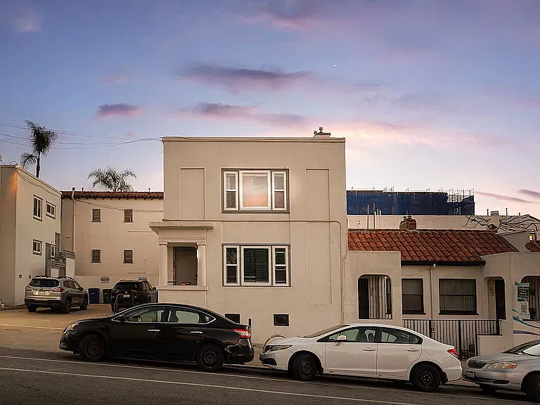 2 bed, 1000 sqft, $2,800 — Photo 1
