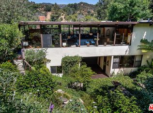 10453 Scenario Ln, Los Angeles, CA 90077