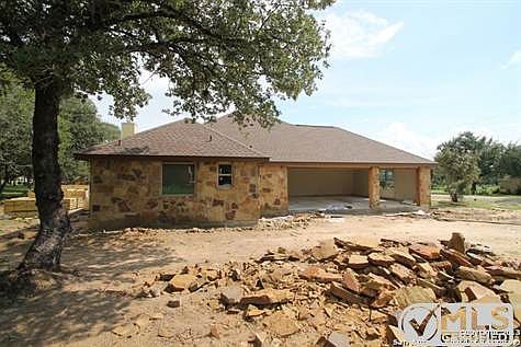 1st image of 105 Rosewood Dr