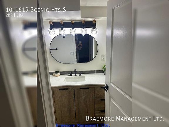2nd image of 1619 Scenic Hts S #10