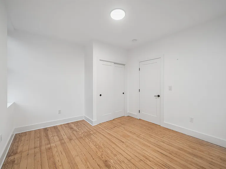 500 Monroe St #8 — Photo 7