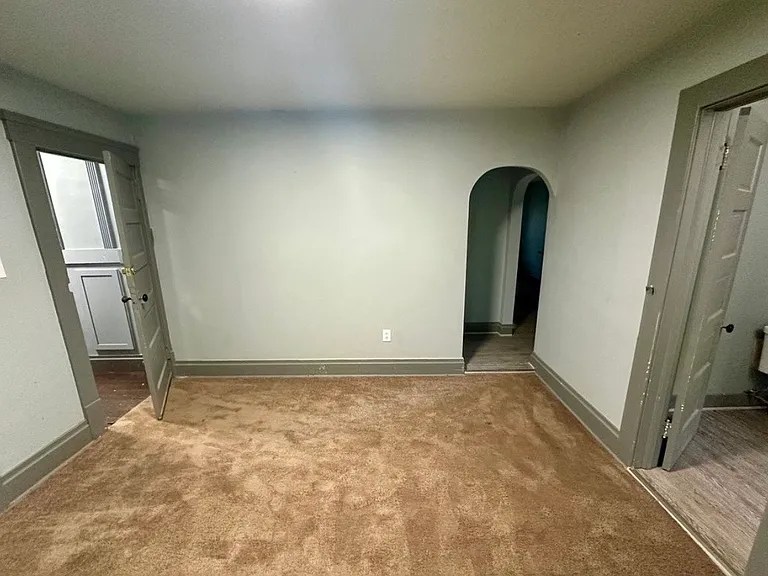 678 Crosby St #2 — Photo 7