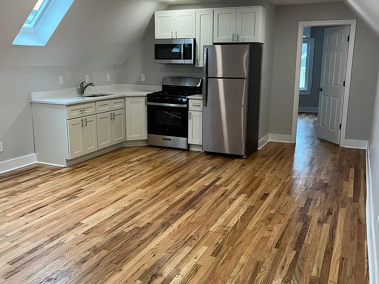 85 James St #3 — Photo 1