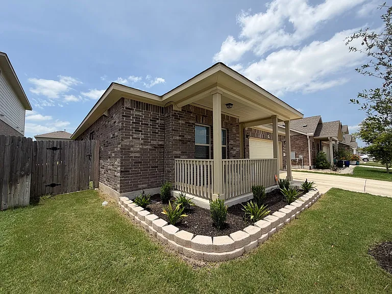18200 Emu Ln — Photo 4