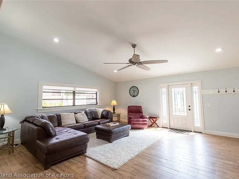 102 Squirrel Point — Photo 8