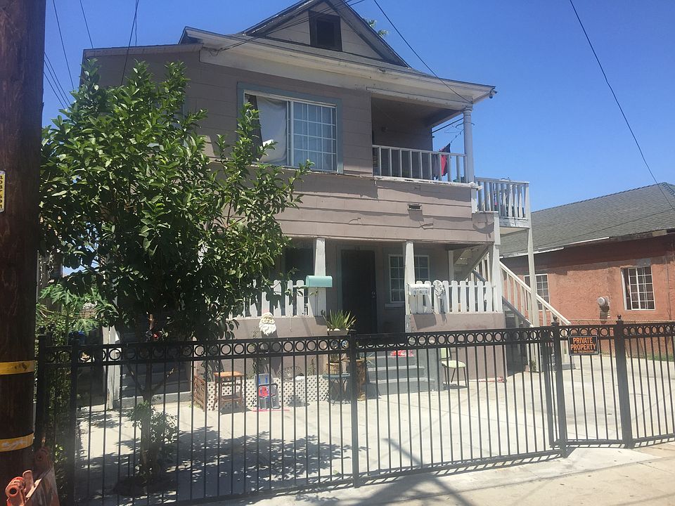 2nd image of 311 S Pecan St