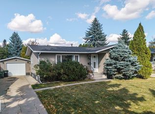 38 Raven Dr, Strathcona County, AB T8A 0C7
