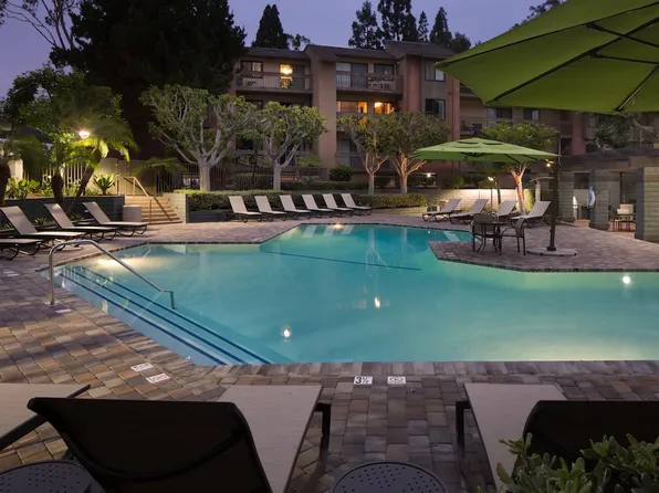eaves Lake Forest