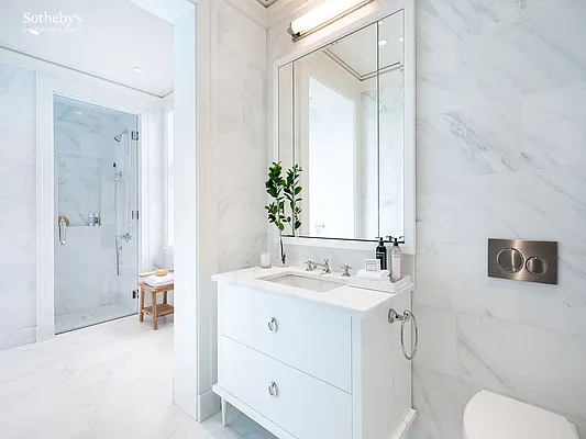 Sold by Sotheby's International Realty | media 27