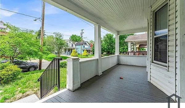 4 bed, $2,100 — Photo 3