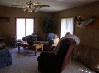 38909 Beach St, Warroad, MN 56763