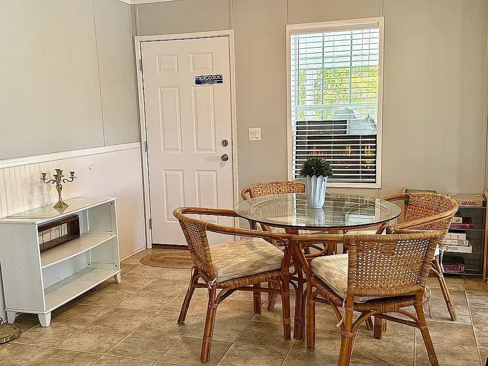 2 bed, 960 sqft, $2,200 — Photo 4