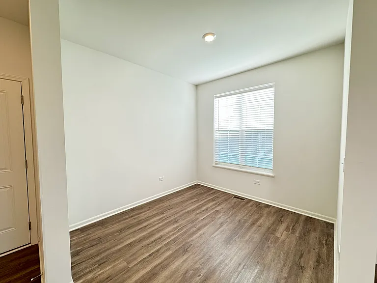 15036 W Cyrus Dr — Photo 9