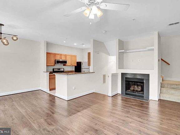 5th image of 46359 Pryor Sq #128