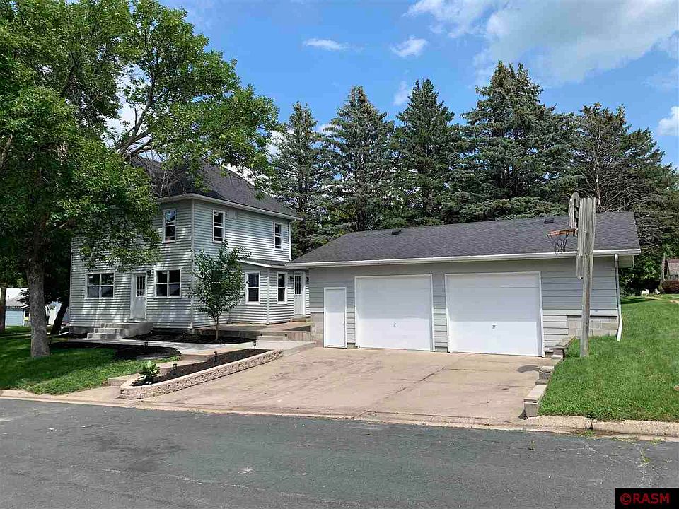 1st image of 212 3rd Ave NE