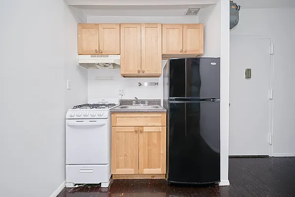 Rented by Living New York | media 8