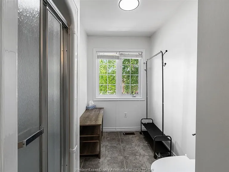 1376 Lakeview Ave — Photo 34