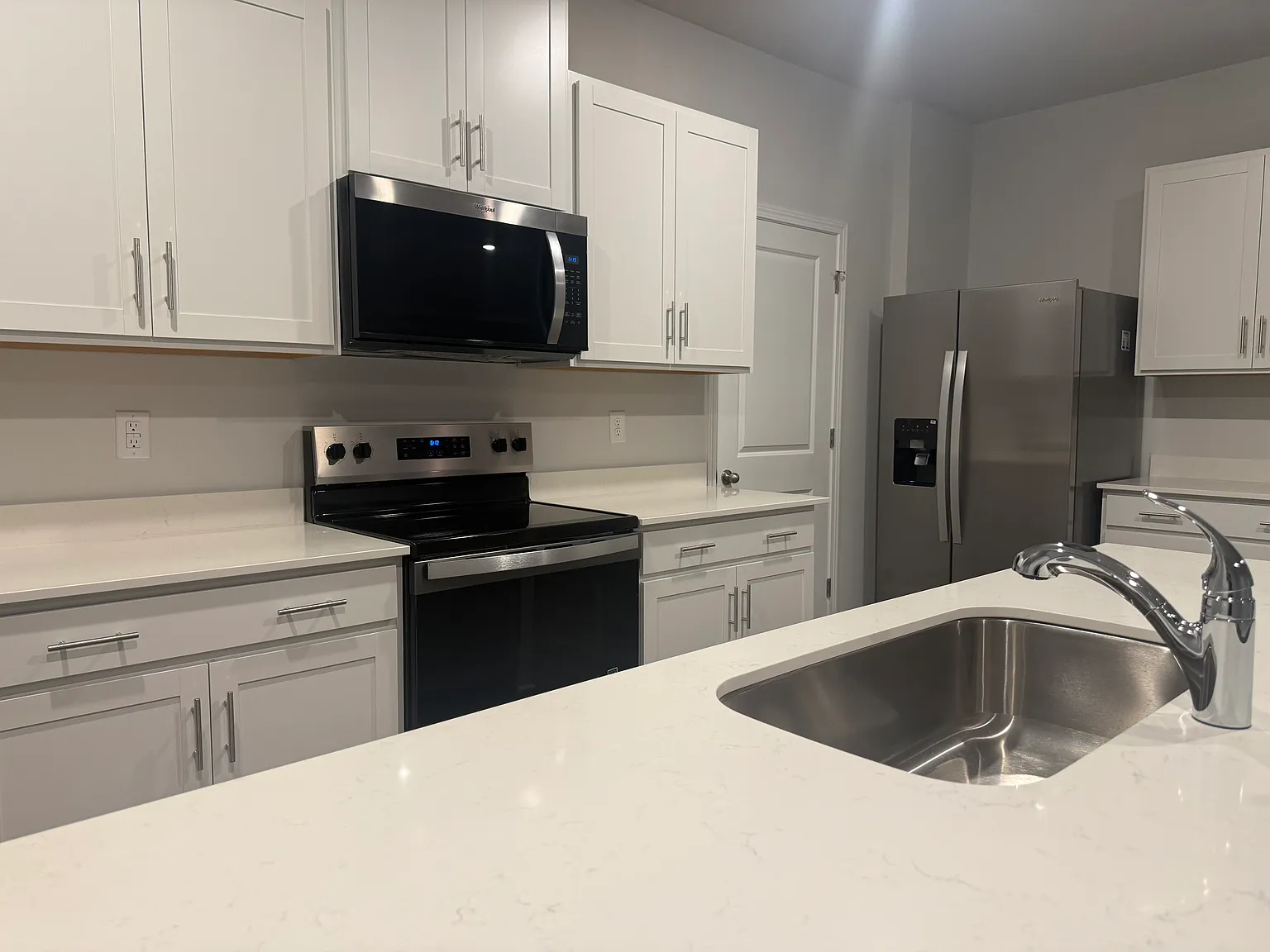 4 bed, 2.5 bath, 2174 sqft, $2,900 — Photo 4