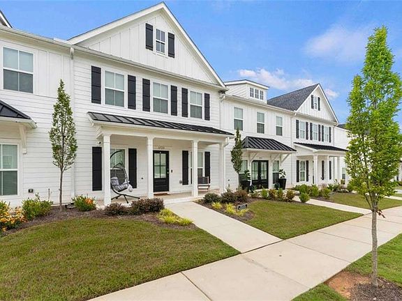 3rd image of 1723 Prospect Way