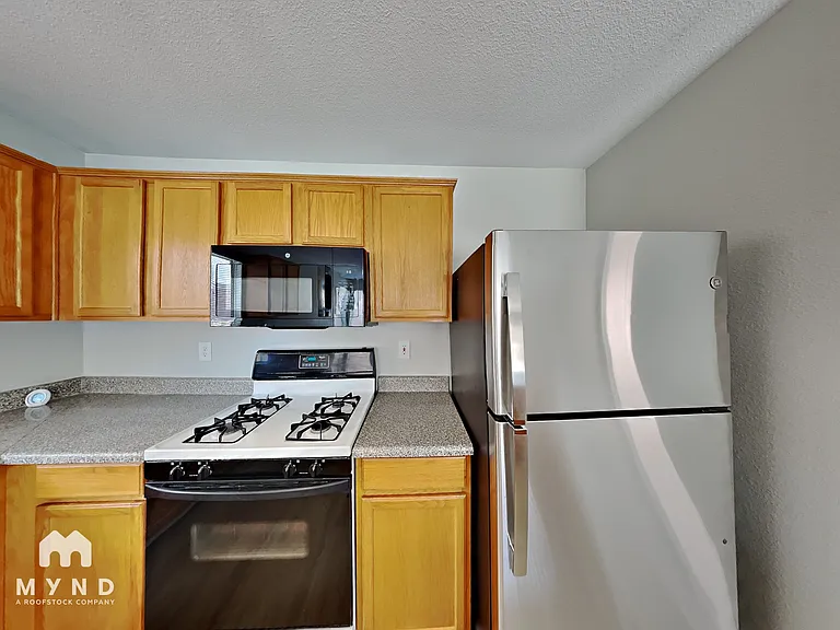 6271 Stone Hollow Ave — Photo 7