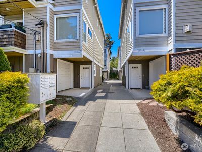 9519 8th Avenue NW #B, Seattle, WA, 98117