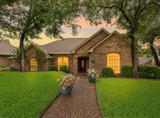 3121 Oakdale Dr, Hurst, TX 76054