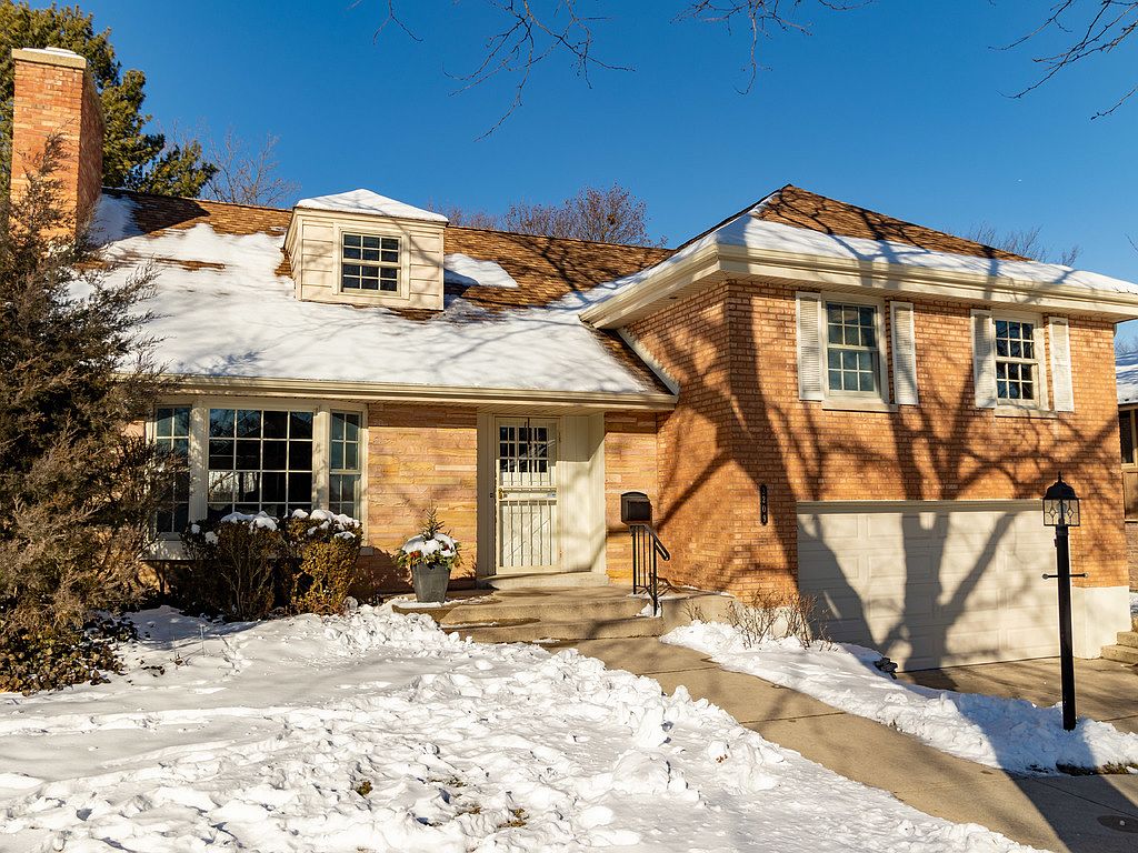 3209 Otto Ln, Evanston, IL 60201 | Zillow