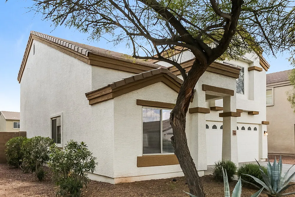 4 bed, 2.5 bath, 2178 sqft, $2,170 — Photo 4