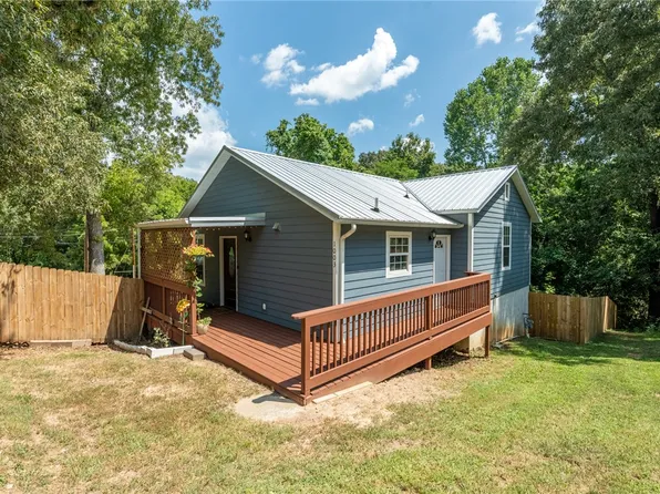 1003 Walnut St, Harrison, AR 72601
