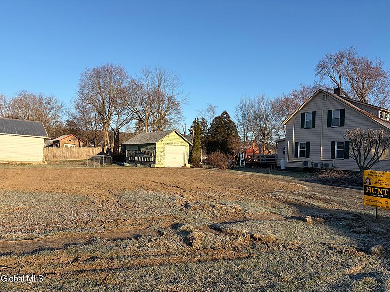 3rd image of 17 Davis Street