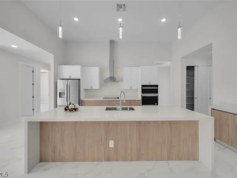 1430 SE 23rd St — Photo 11