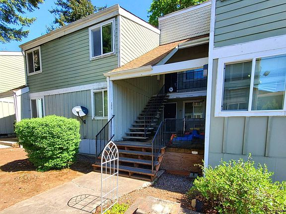 3rd image of 4788 Skyline Rd S APT 19