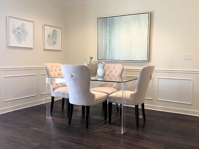 Lovely separate dining area Lovely separate dining area