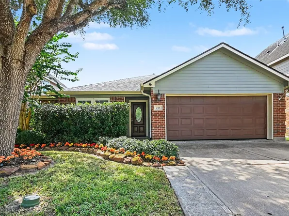 213 Rippling Creek Ln, Alvin, TX 77511
