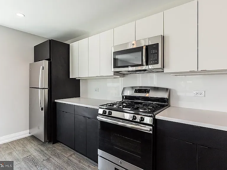 2 bed, 1317 sqft, $2,000 — Photo 3