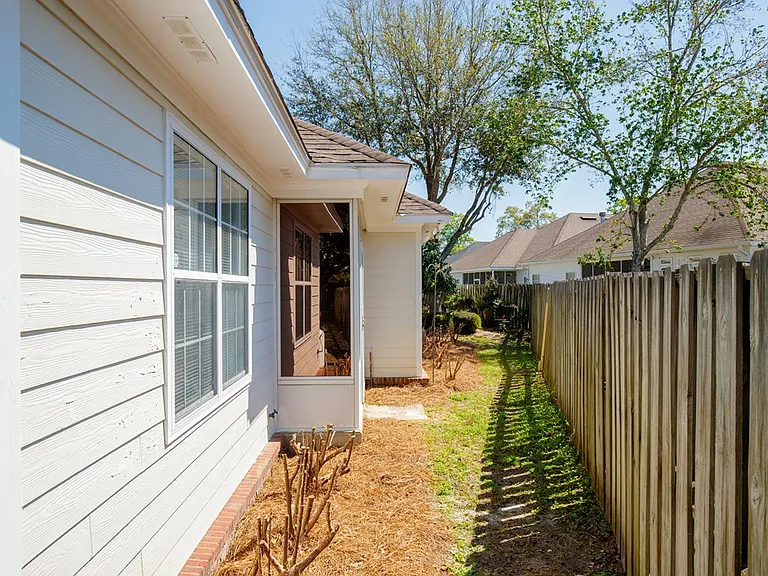 3513 Belmont Cir — Photo 23