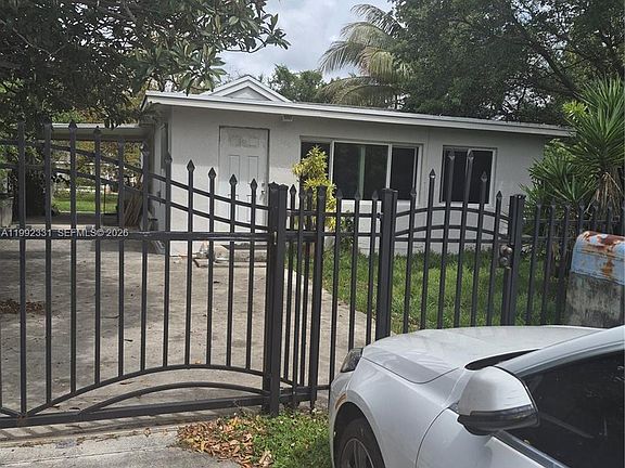 5th image of 399 NW 98th St