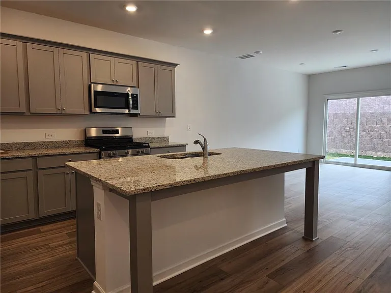 2714 Lou Ln — Photo 11