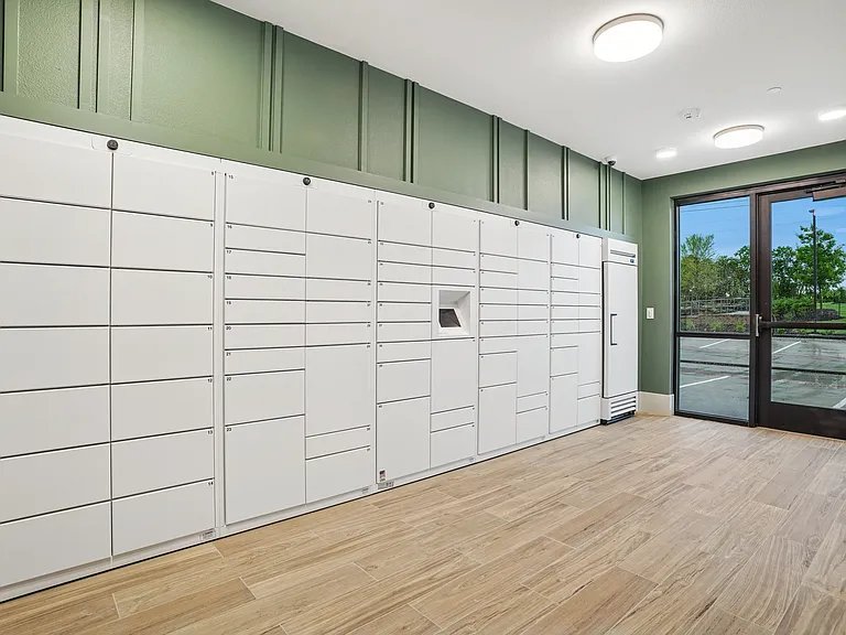 24 Hour Access Package Lockers