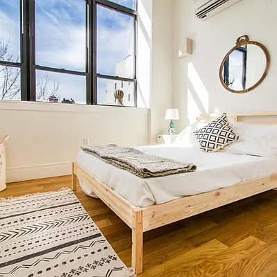 Rented by Nooklyn NYC LLC | media 124