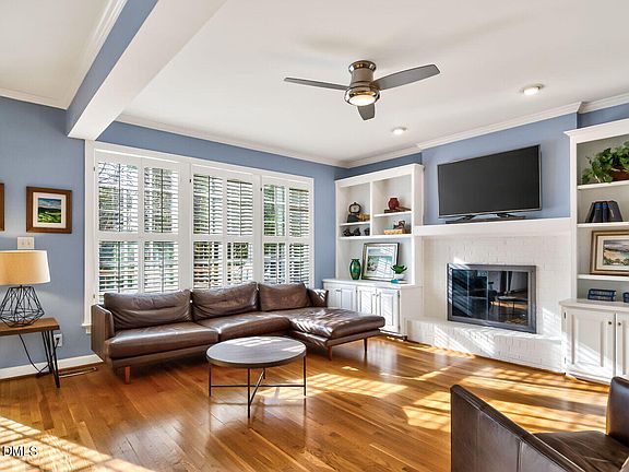 3rd image of 3100 Anderson Dr