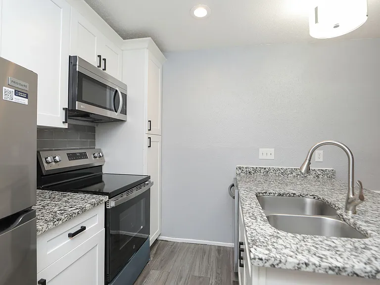 2100 Wilcrest Dr #B — Photo 27